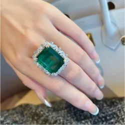 2023 New green square zircon Women's flash finger ring