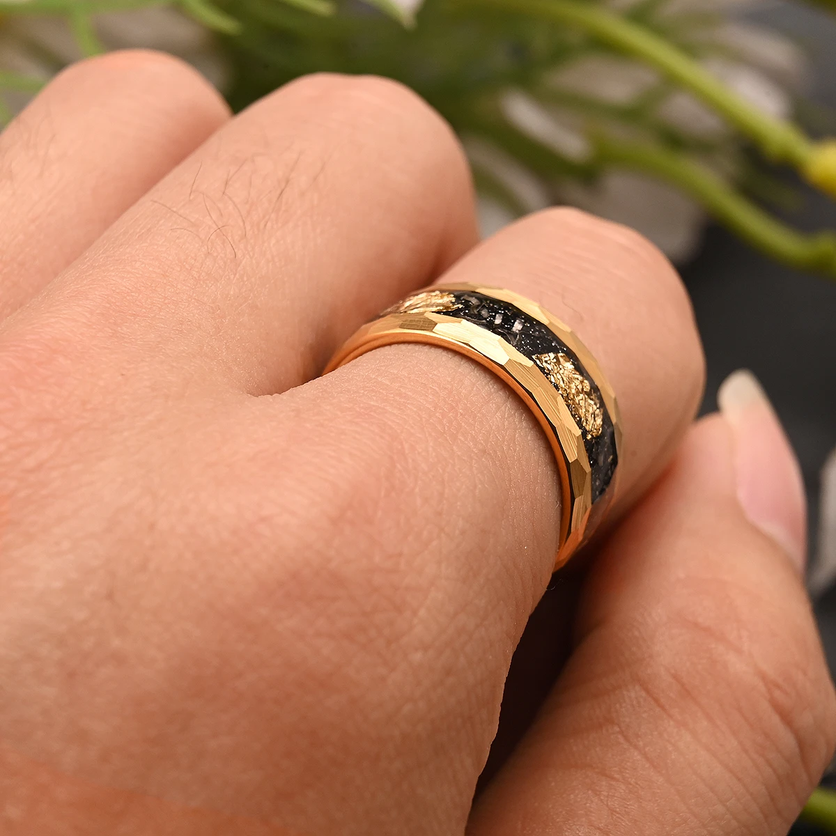 8/6MM Gold Hammered Men's Tungsten Carbide Wedding Bands Inlay Gold Foil Luxury Engagement Promise Rings Anniversary Daily Ring