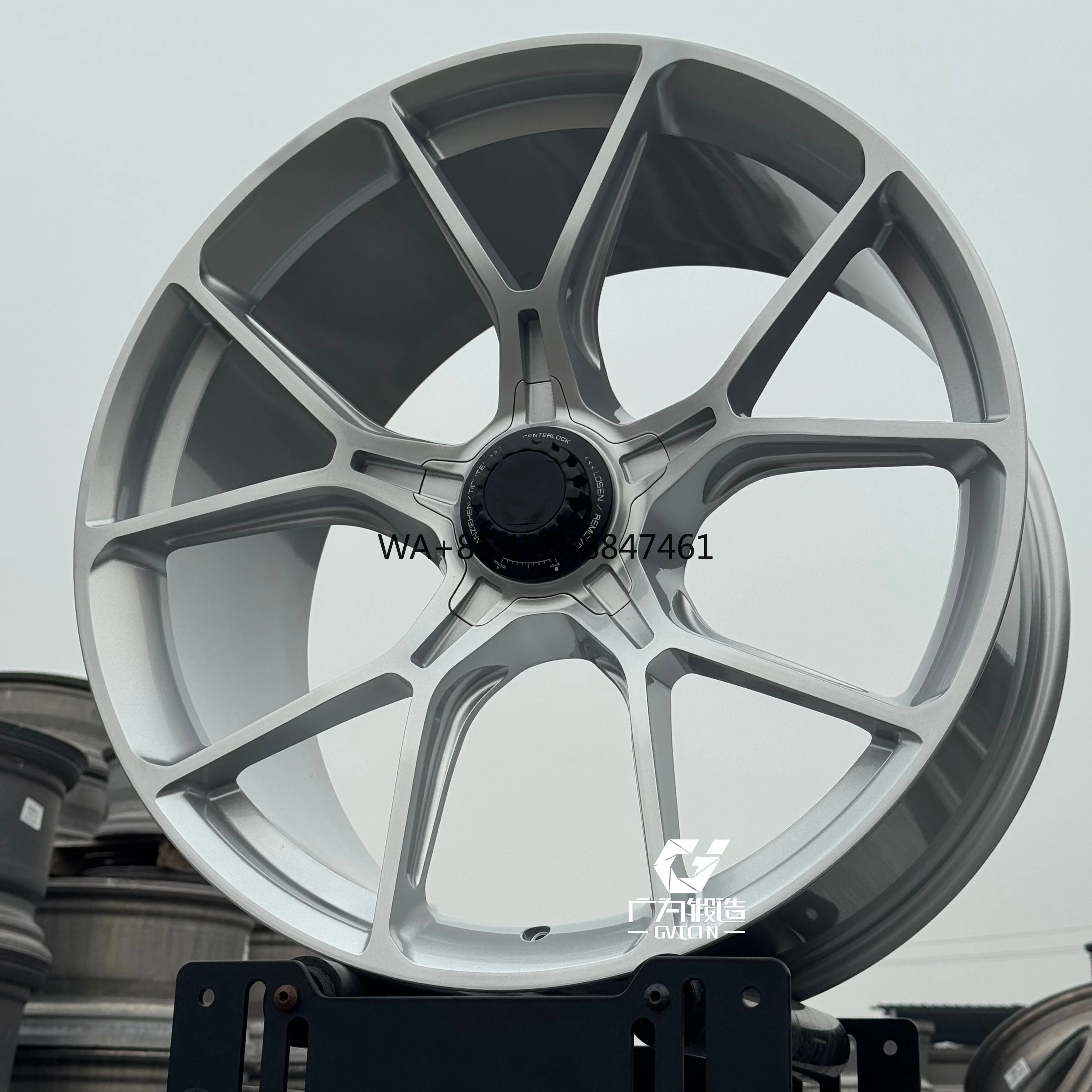 

Center Lock Silver Forged Alloy Wheels Rims New Condition for Luxury high-end customization