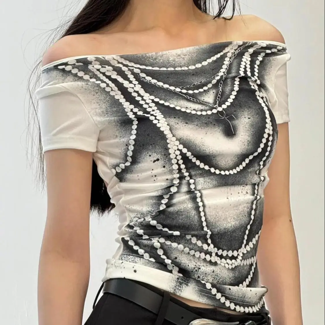 

Short-Sleeve Hollow One-Shoulder Siren'S Tears Pearl Trompe L'Oeil Print Pleated Off-Shoulder Backless Slim Fit T-Shirt