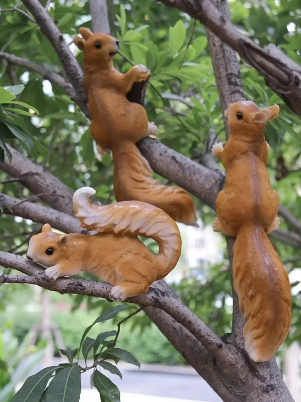 Garden decoration, garden ornaments Outdoor gardens, kindergarten ornaments Simulation animal squirrel