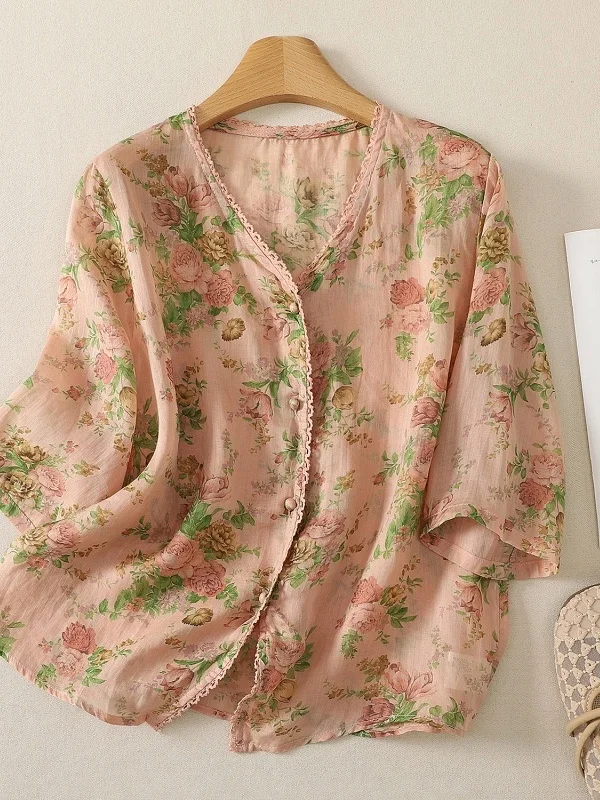 

Retro Floral Lace Loose Women's Shirt V-Neck Design Breathable Summer Casual Bubble Sleeve Single Button Closure Regular Length