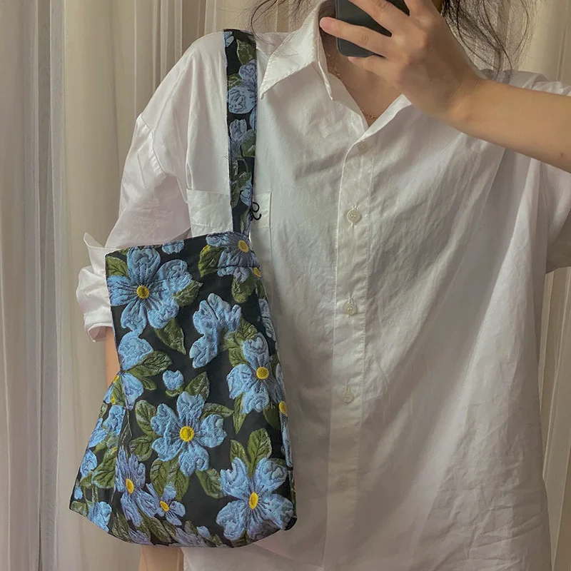 Women Shoulder Bags Large Capacity Big Tote Floral Jacquard Blue Fashion Vintage Handbags Retro Underarm Canvas for Girls Korean