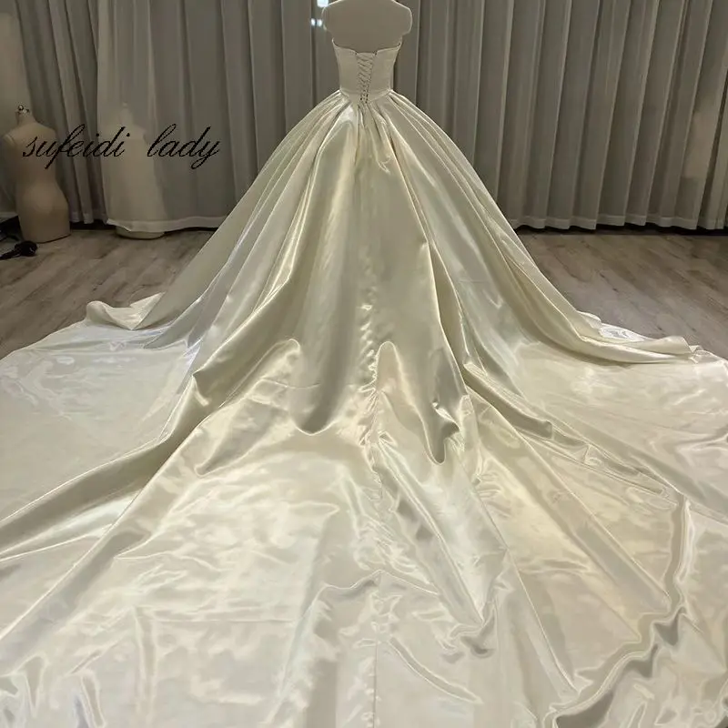 2023 New Strapless Wedding Dress Satin Large Train Bridal Dress