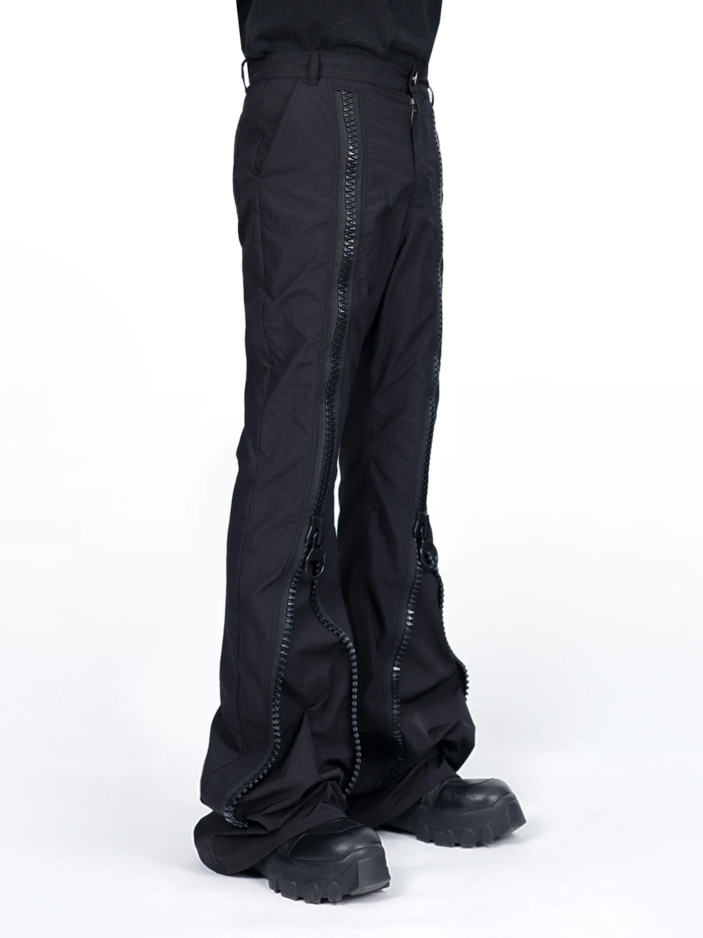 2025 Men's Four Seasons Wear Trendy Original Design Pants Fashion Solid Color Large Zipper Flared Pants Male Handsome Trousers