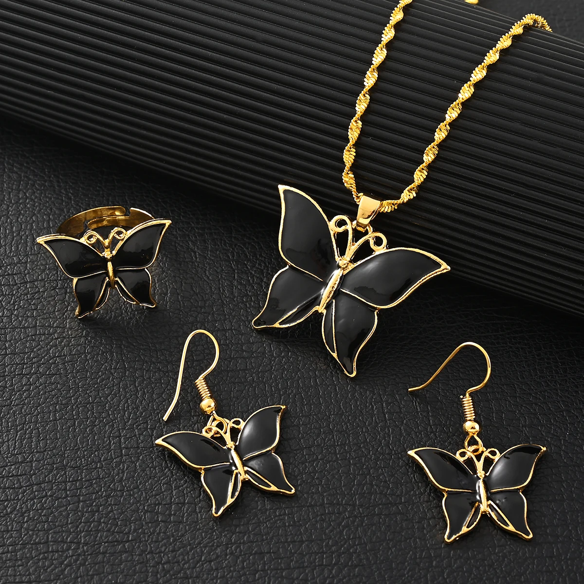 Stylish Butterfly Pendant Neck - огляд і ціна Women Fashion Png