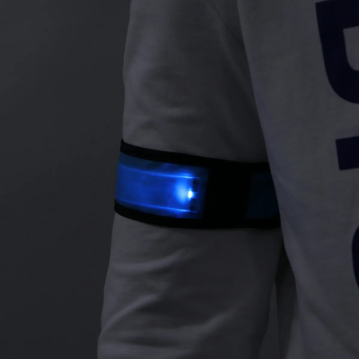 

Nylon LED Wristband Size Small Blue LED Flashing Safety Armband Night Running Reflective Warning Wristband Outdoor Sports