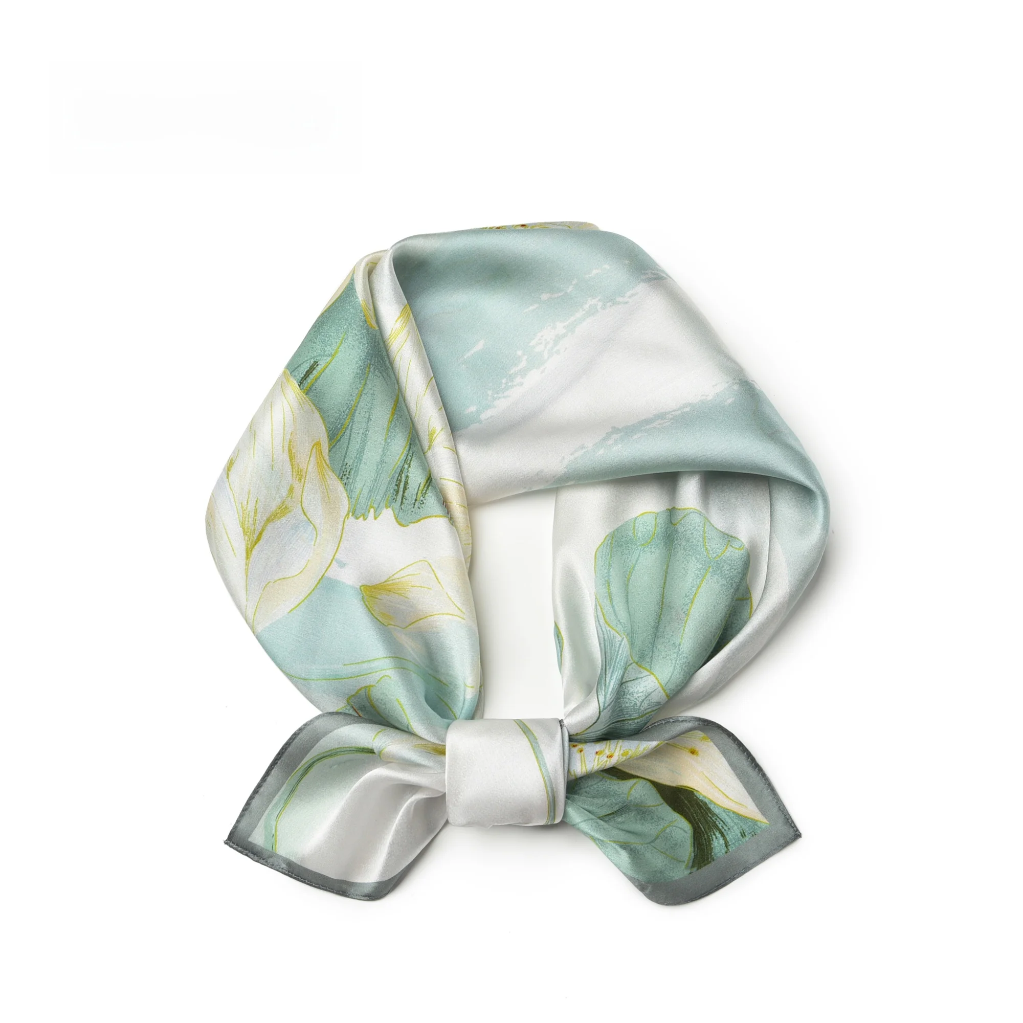 エレガントなシルクスクエアスカーフ-レディース-ネックプロテクション-おしゃれな花柄プリント-小さめサイズ-オールシーズン使える万能アクセサリー