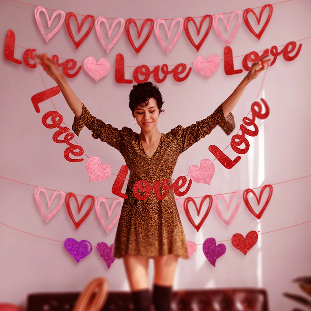 

Amosfun 2pcs Glitter Valentine Banner Pulling Flag Bunting Decoration for Party Wedding Celebration Love Theme