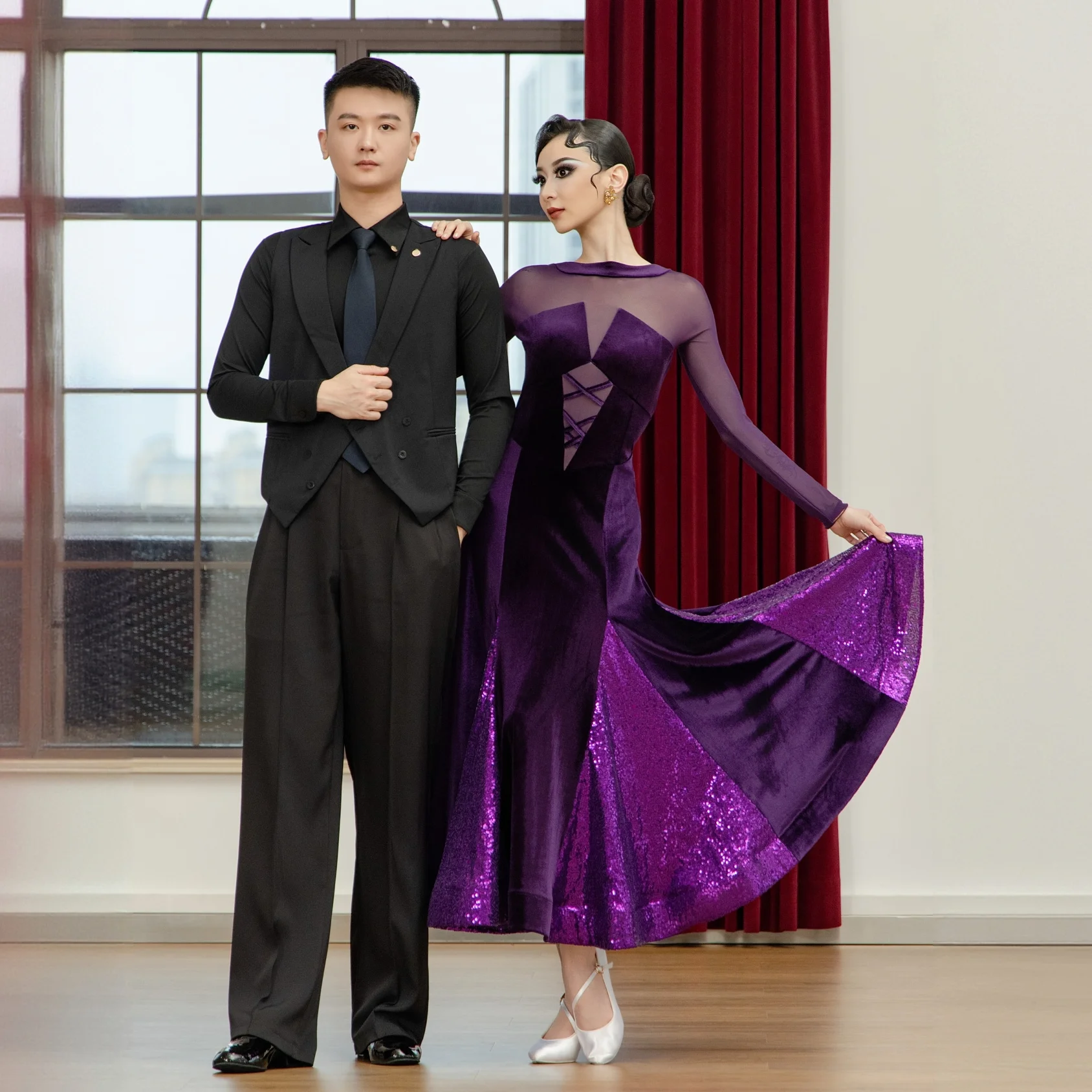 2026 Nuovo Femminile Sala Da Ballo Concorso di Ballo Vestito Per Le Donne Prestazioni Moderne di Danza Sexy Maglia Con Maniche Velluto Valzer Vestito XH3970