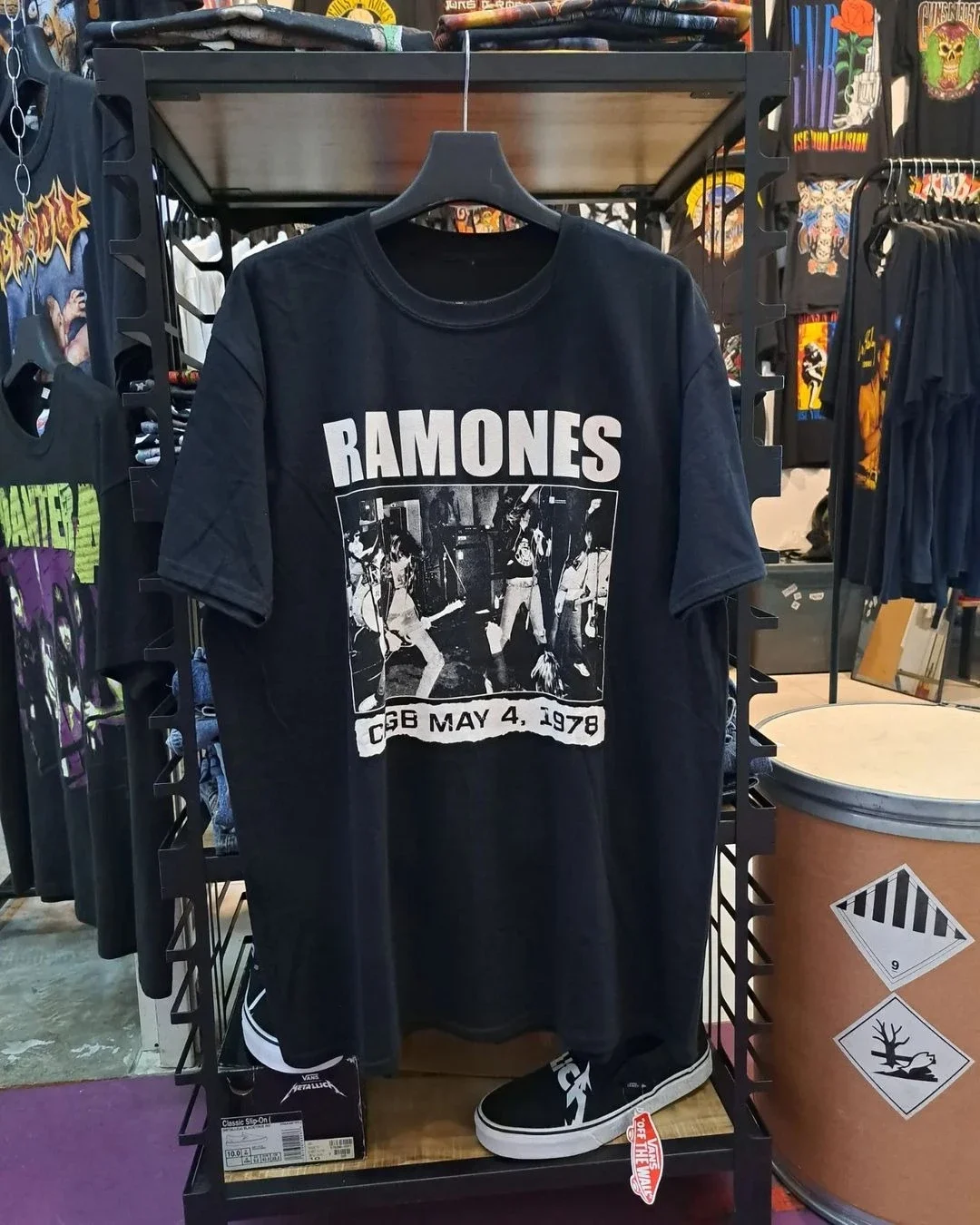 

Thousands of American Rock Band Vintage Versatile Loose Short Sleeve T-Shirt Couple with Same Trendy Couple Outfit Breathable