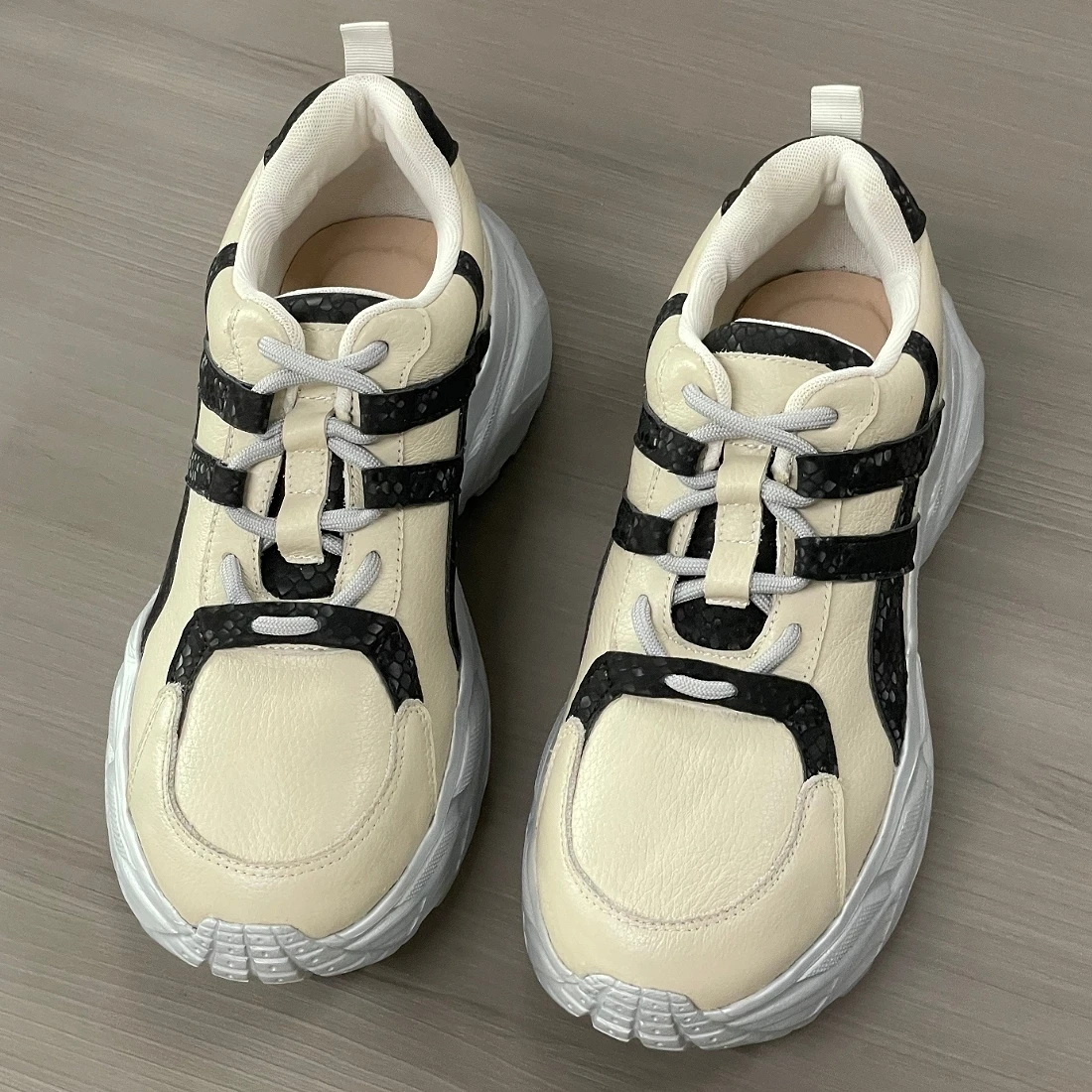 

Jinyu Beige Ladies Shoes Sports Shoes Real leather Daily Wear Party Fashion Girl Outdoor Sneakers lightweight Commute Unisex