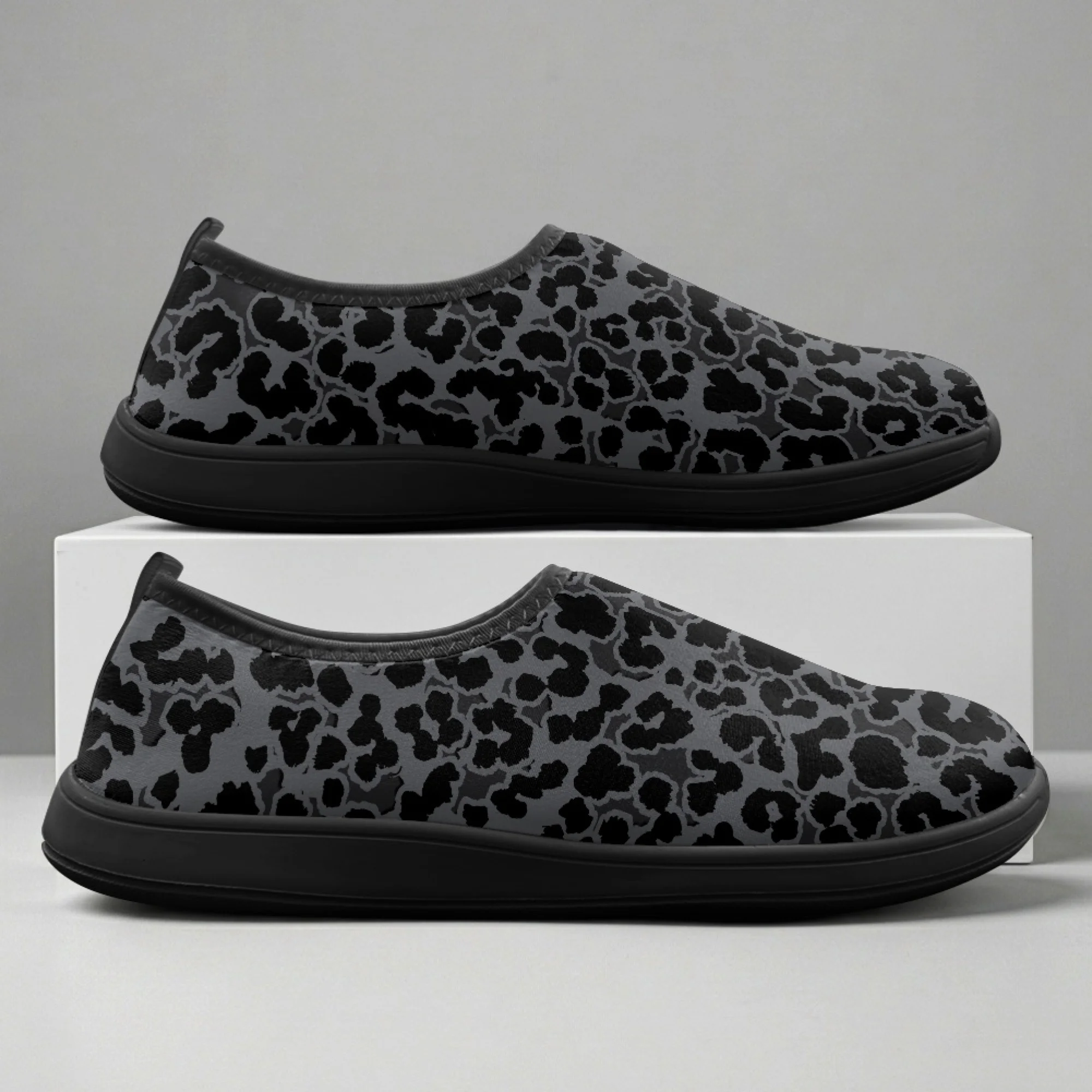 

XIXIRIMIDO Slip-on Wide-toed Shoes Leopard Print Men's Breathable Mesh Shoes Womens Fashion Summer Sneakers Walking Shoes 36-46
