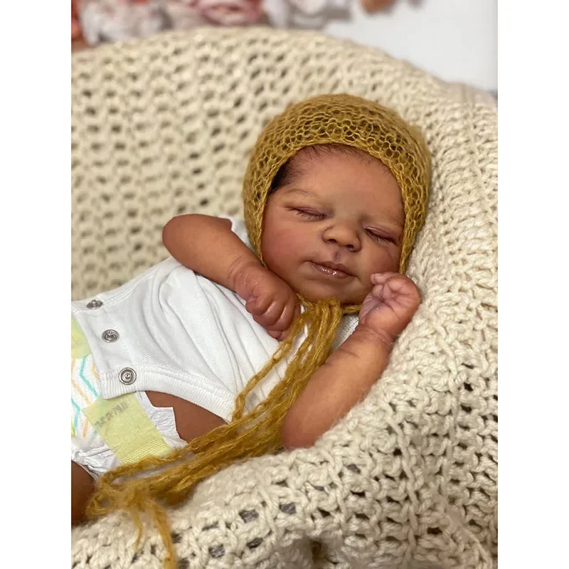 19インチ全身ビニール製リボーンドール、パスカル、リアルな褐色肌の手作りの本物そっくりなベビードール、女の子向けおもちゃ