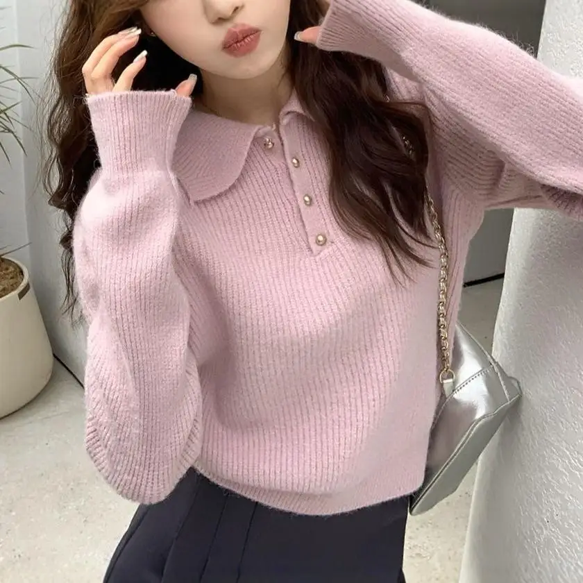 

Японский корейский минималистичный мягкий липкий воротник-поло, уменьшающий возраст, в сочетании с пуловером осень-зима. Милый и элегантный трикотаж