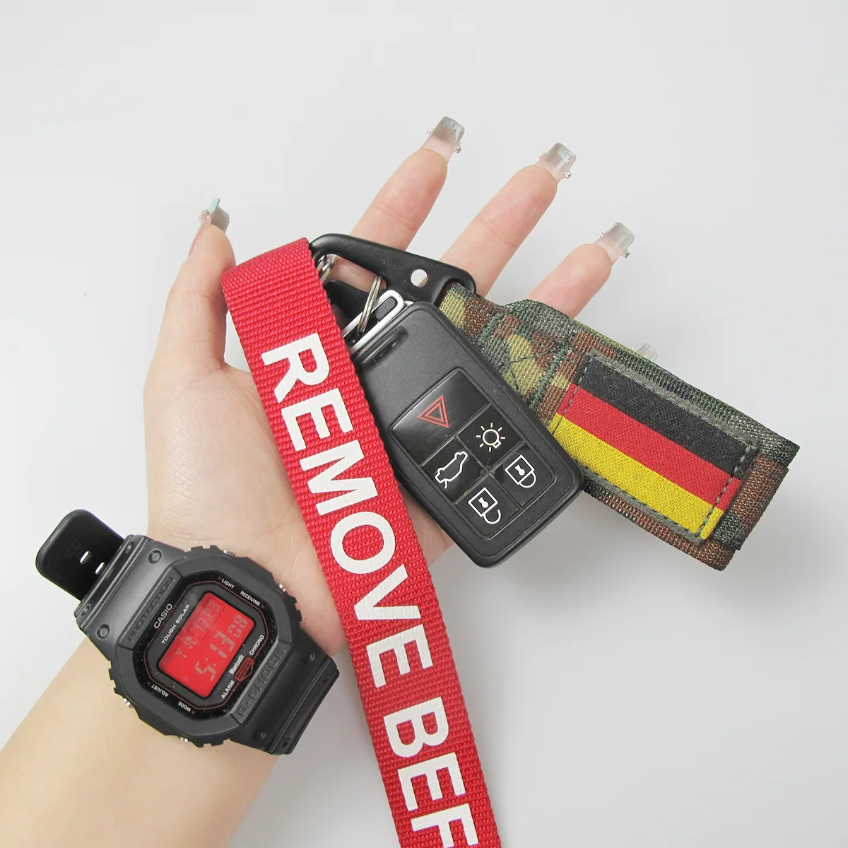 MAUHOSO Country Flag Keychain,German Army Fleck-tarn key ring,Camouflage Bundeswehr(BW) Tactical Combat Military Keyring Holder