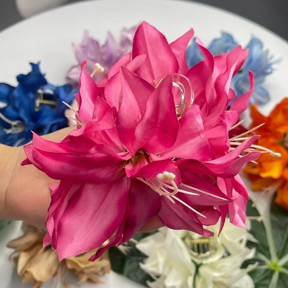 Beautiful Artificial Flowers Hair Claw Clip Fairy Realistic Nonslip Claw Clap Strong Hold Lily Hair Claws Vacation Photoshoot