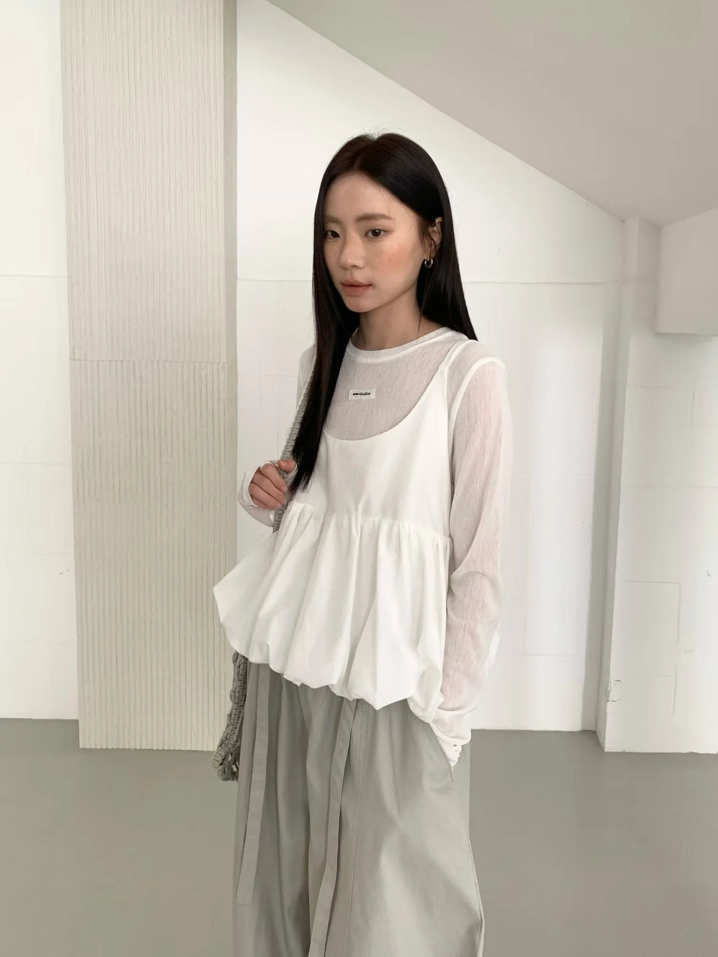 

Sweet Korean Style Long Sleeve Strap Vest T-Shirt Two-Piece Set Women's Fashion Spring Collection High Waist Straight Leg Pants