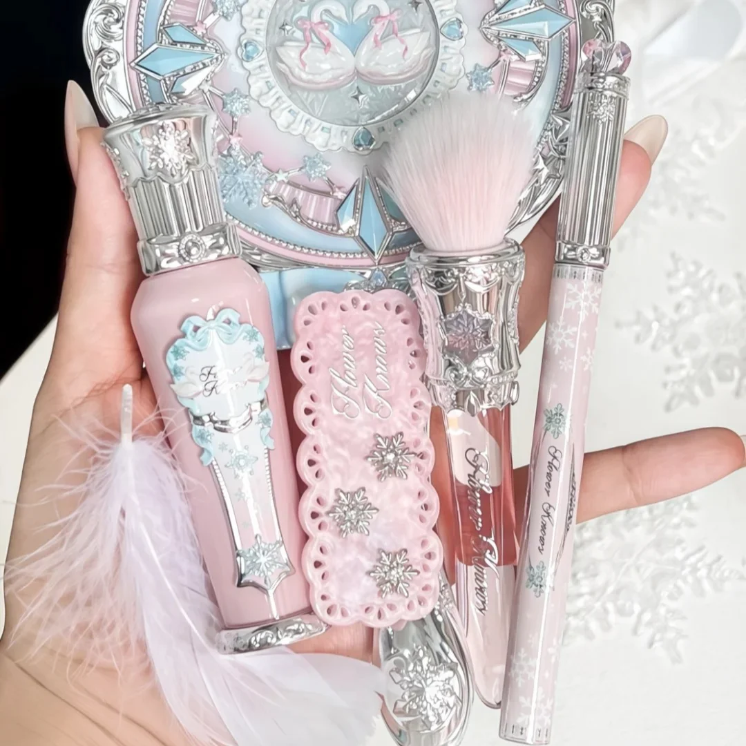 Flower Knows Snow Ballet Eyeliner Pencil Sweat-Resistant Smudge-Proof Waterproof Eyeliner
