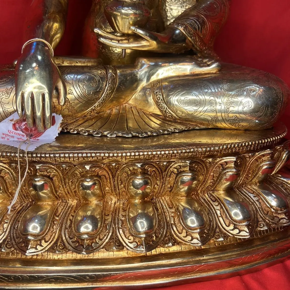 Tibetan Tantra gilt is dedicated to Nepalese handmade one-foot-five Buddha statue of Sakyamuni