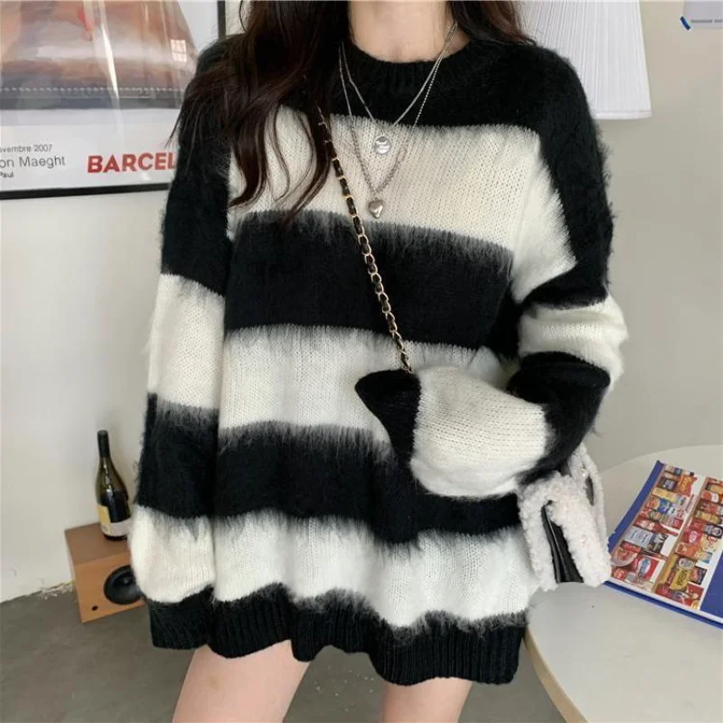 

New Autumn and Winter Knitted Sweater Korean Loose Lazy Style Striped Color-blocking Sweater Women's Long-sleeved Top