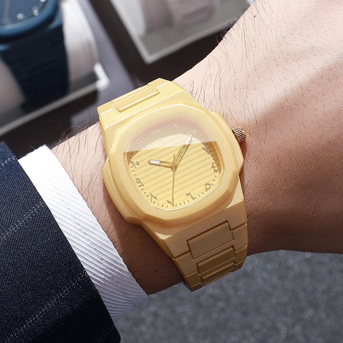 럭셔리 사각형 다이얼 남성 비즈니스 시계 캐주얼 플라스틱 밴드 스포츠 손목시계 남성용 시계(박스 없음)