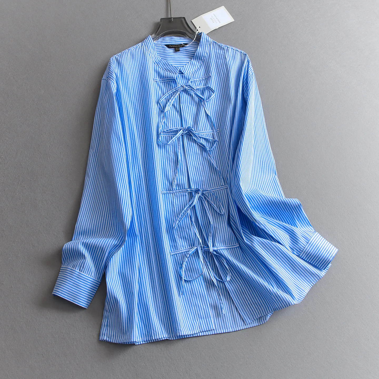 

SuperAen Belted Bow Blue Striped Stand-up Collar Loose Mid-length Lightweight Sun-protective Shirts Women's Long-sleeved Shirts