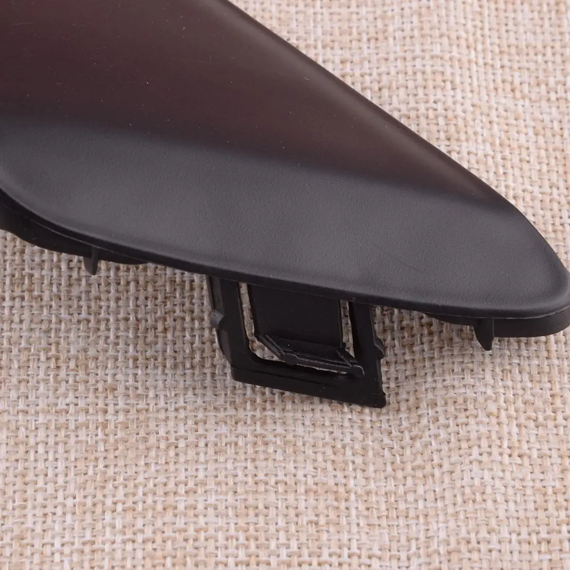 

52128-47050 52128-47907 52128-47070 1 Pair Car Front Bumper Tow Hook Eye Covers 52128-47906 Fit For Toyota Prius 2016 2017 Black