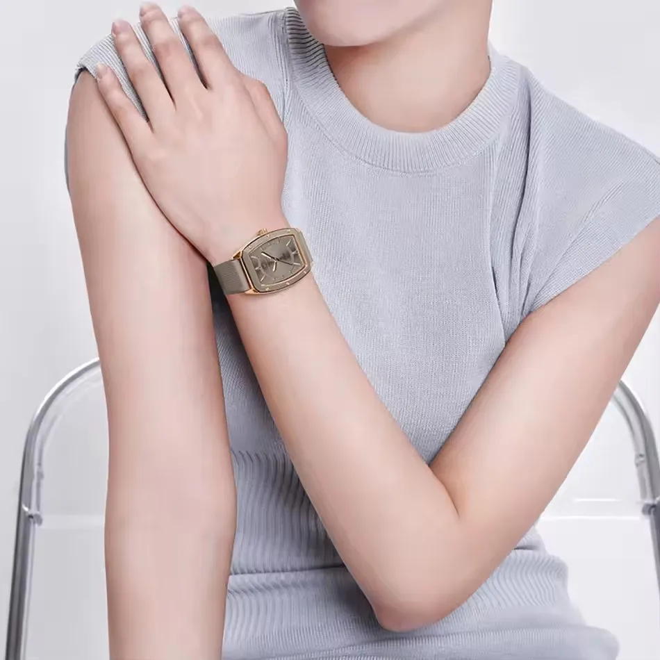 NAVIFORCE 5049 Modny damski zegarek kwarcowy na co dzień Luminous Wodoodporny silikonowy pasek Eleganckie zegarki biznesowe dla kobiet