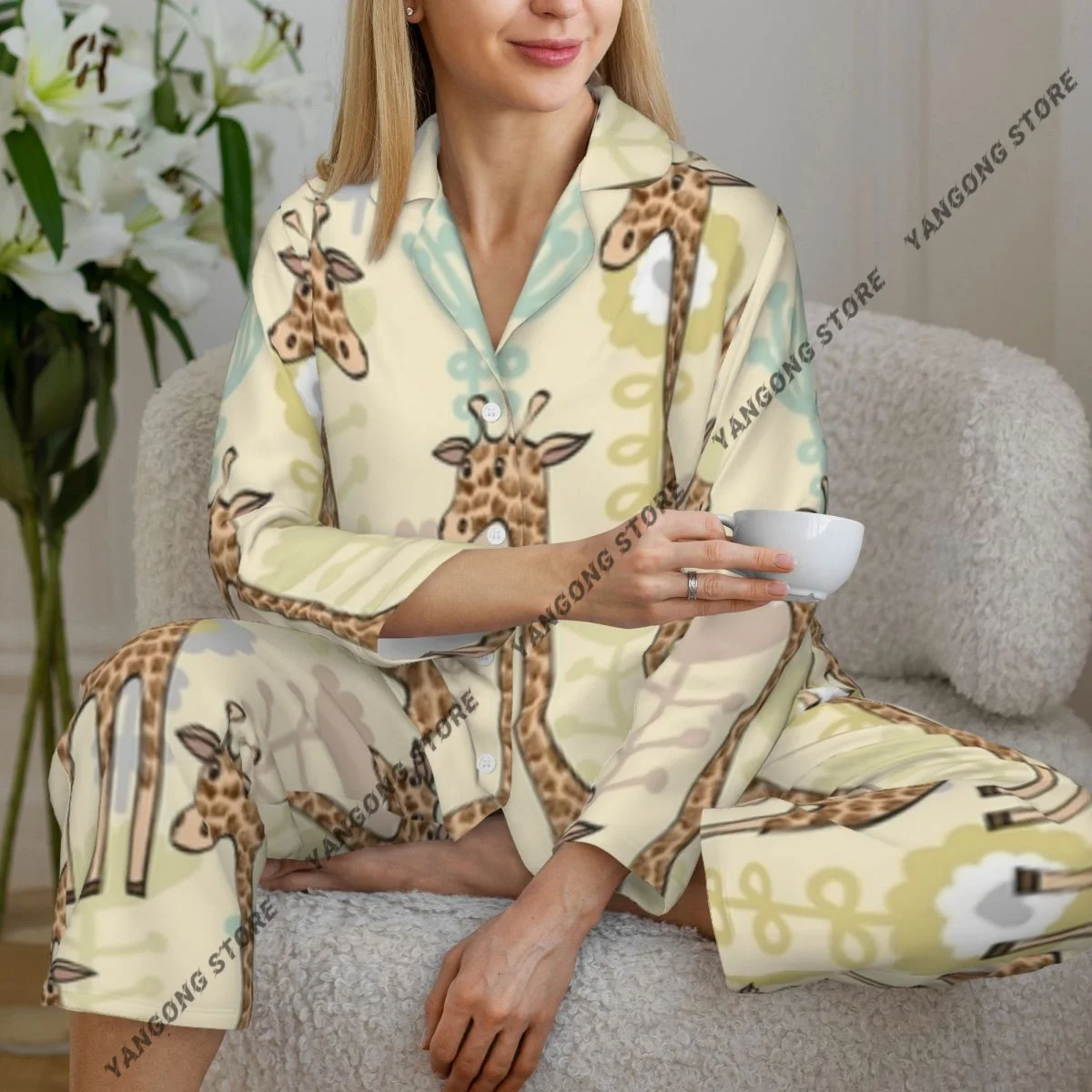 

Women Sleepwear Loungewear Cute Giraffes Pastel Background Long Sleeve Lapel Neck Shirt and Elastic Waist Pants Pajamas Set