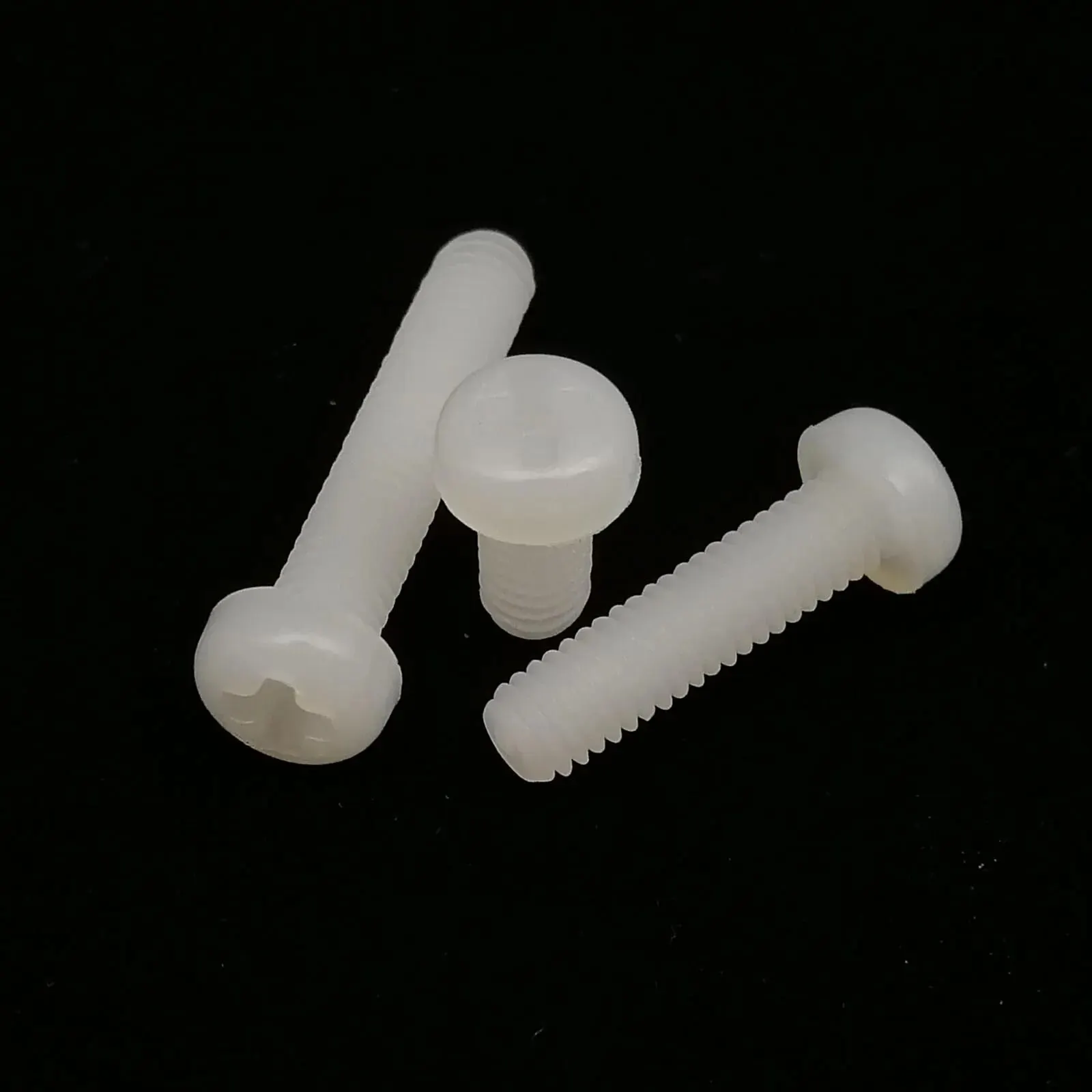 300pcs/box Nylon Plastic Insulated Phillips Pan Round Head Bolt Screw Nut Mix M2 M3 10 Sizes Assortment Kit Set White Color