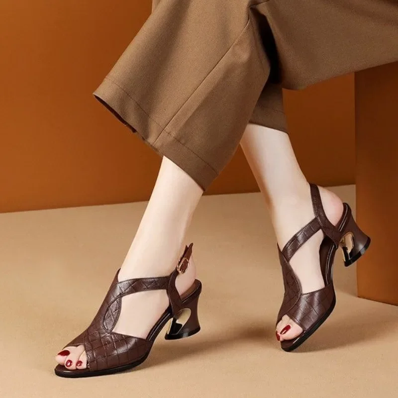 

Женские сандалии «рыбий рот», новинка лета 2022, универсальные женские туфли на среднем каблуке и толстом каблуке с мягкой подошвой и ремешками сзади