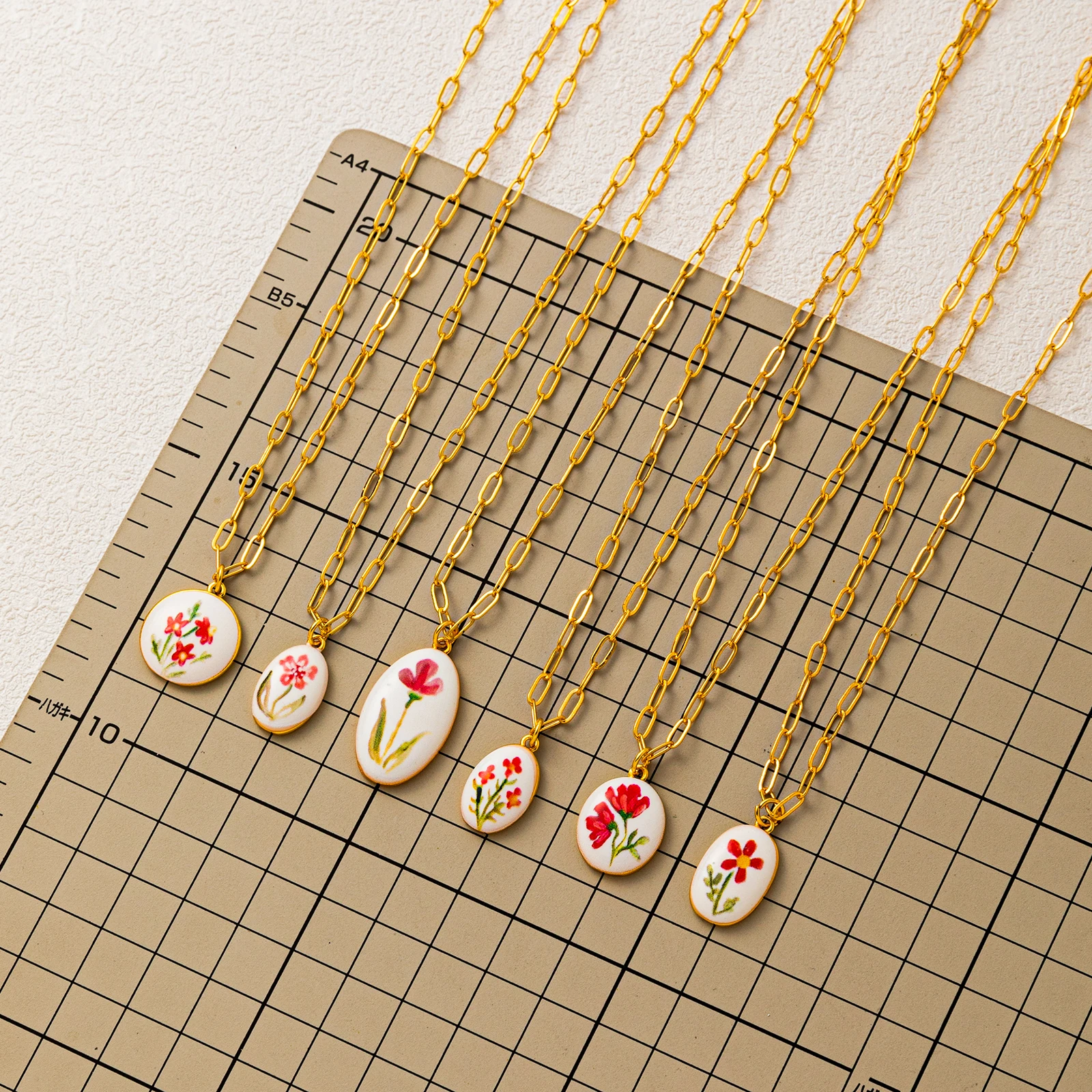 سلسلة نباتات طازجة متخصصة ثلاثة زهور صغيرة حمراء DIY قلادة قلادة للنساء مجوهرات #1