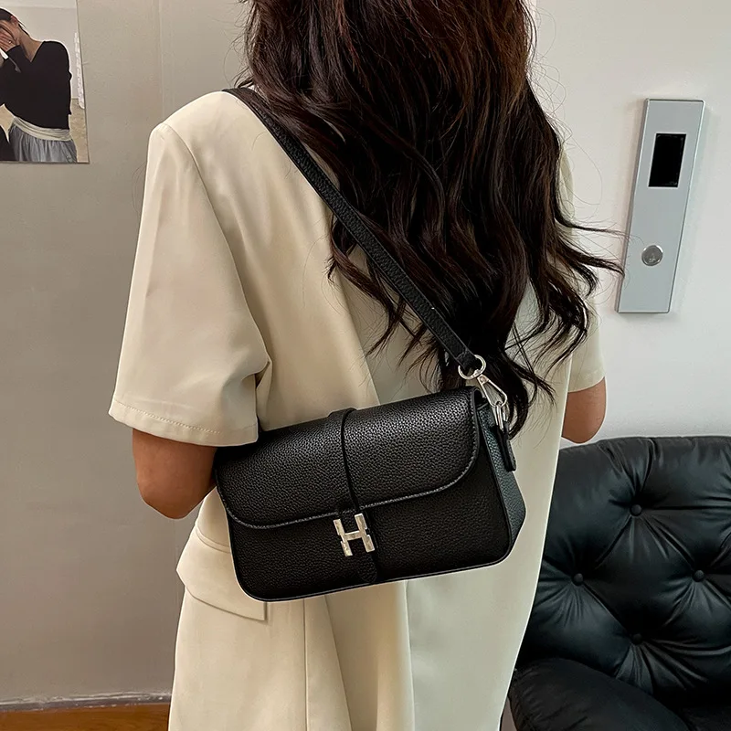 

‌Premium Lychee Texture Tote - 2025 Trendy Chain Shoulder Bag, Women's Light Luxury Commuter Messenger Purse‌