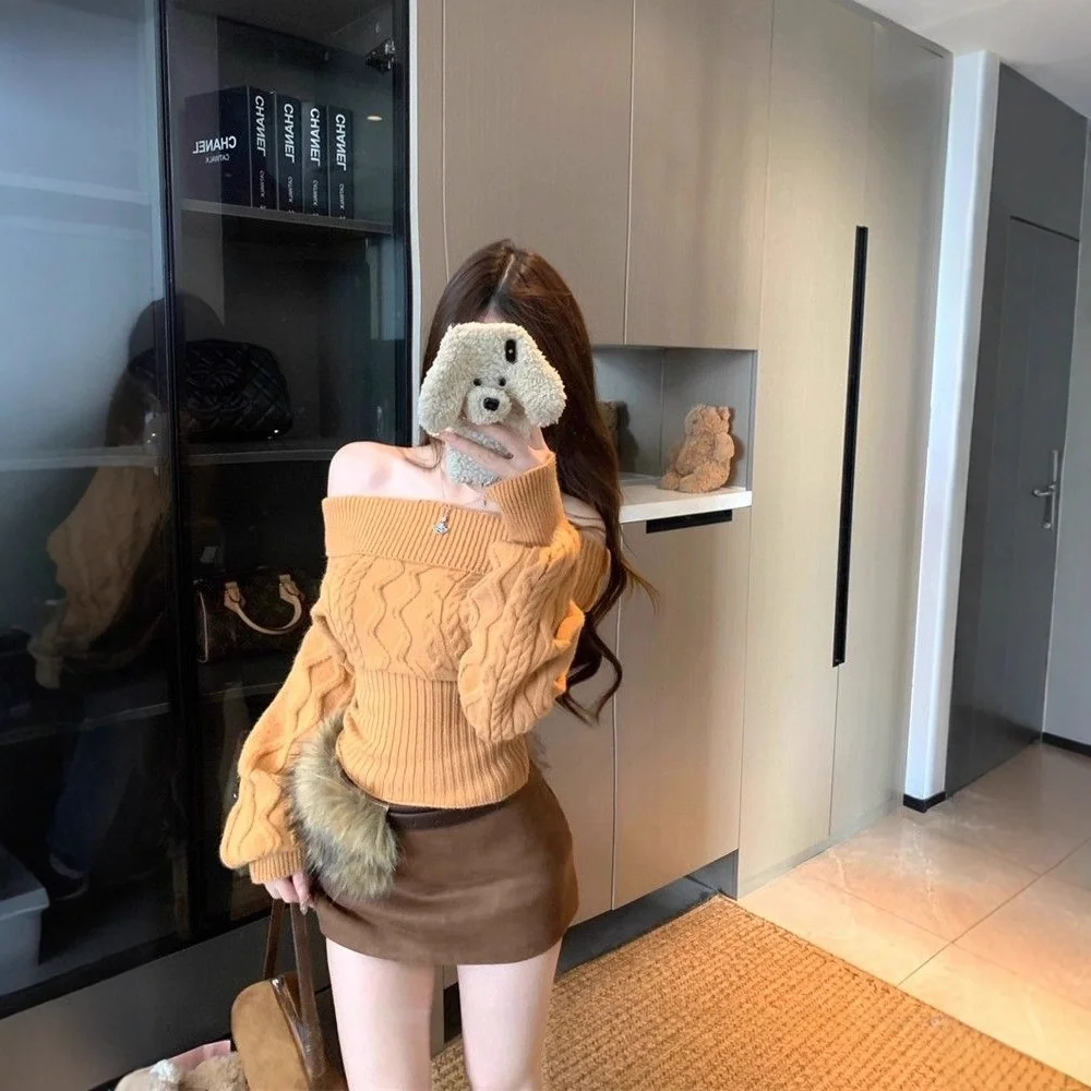Sexy One-Shoulder Long Sleeve Knitted Sweater Women's Waist-Cinching Slimming Twist Design Autumn Winter New Style Trendy Top