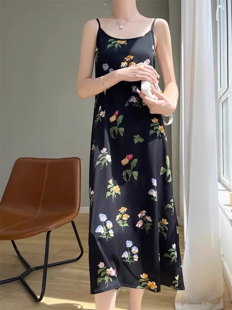 Długa letnia spódnica damska z jedwabiu i acetatu, w kwiatowy wzór, typu drapowany, zwiewna, wyszczuplająca, o kroju litery A.