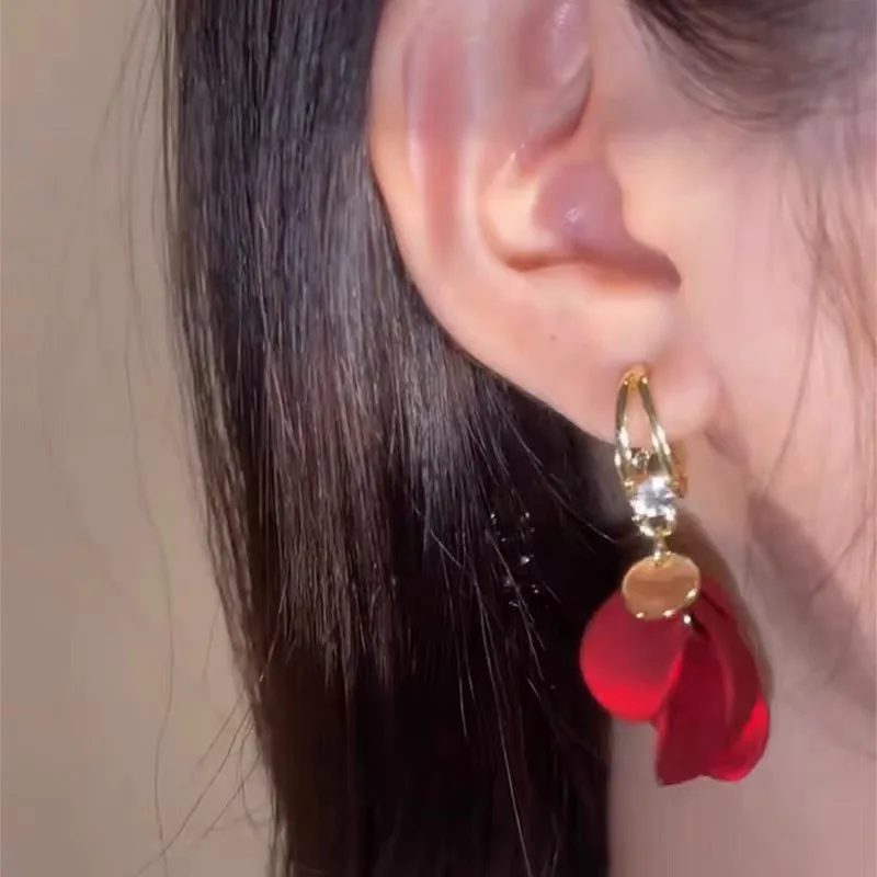 Red Frosted Imitation Petal Earrings For Women Light Luxury High-End Fashion Elegant Earrings Gift Jewelry Wholesale