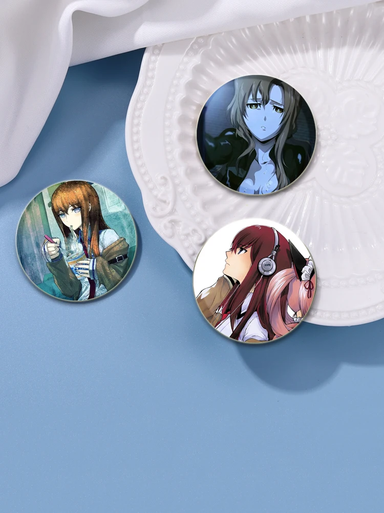 Broches de figuras de Anime Steins Gate de 32/44/58mm, alfileres esmaltados hechos a mano, insignia de Cosplay para Collar, mochila, sombrero, regalos de decoración