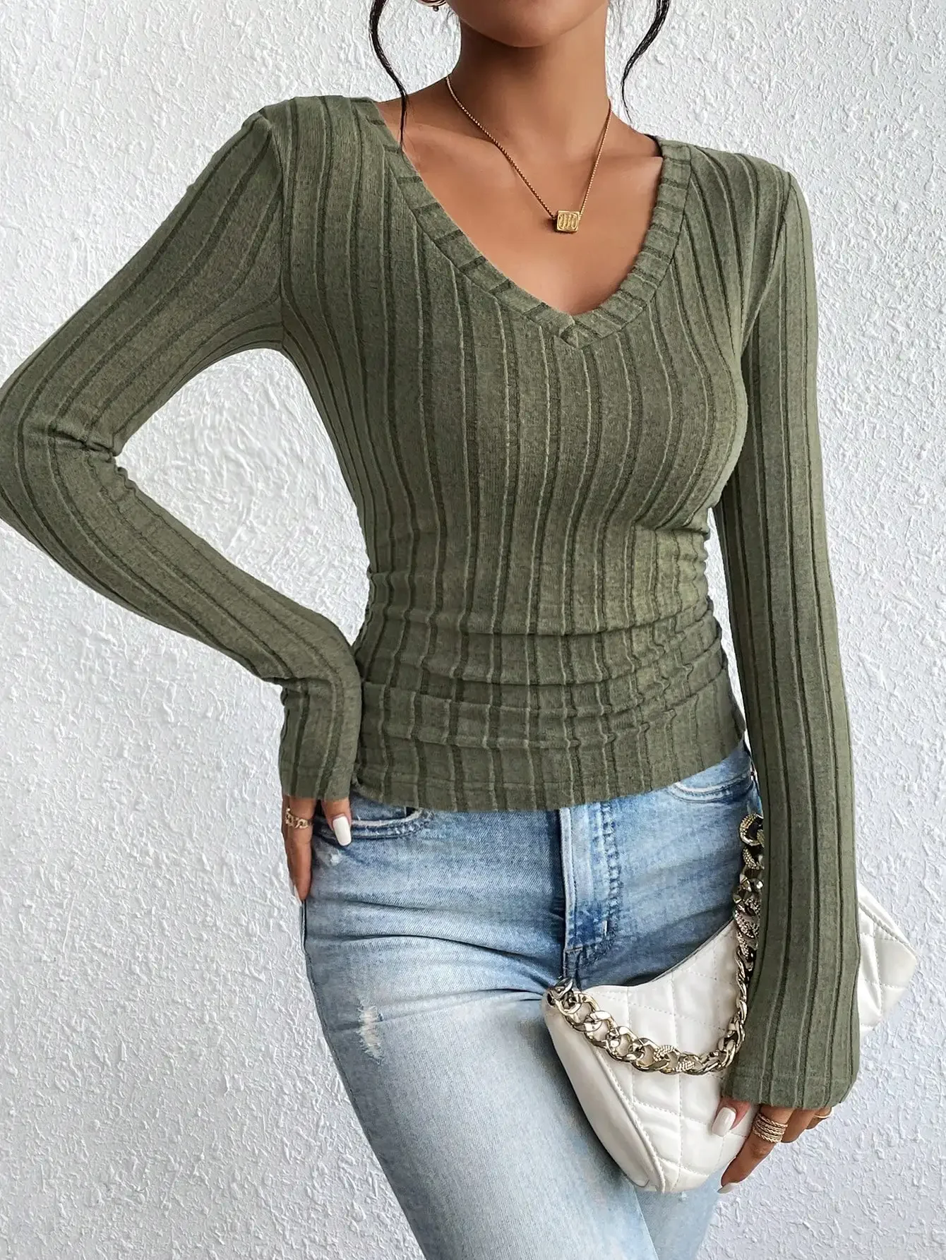 

Spring/Summer V-Neck Knit Top Women's Slim-Fit Elegant Minimalist Base Layer Long-Sleeve Top