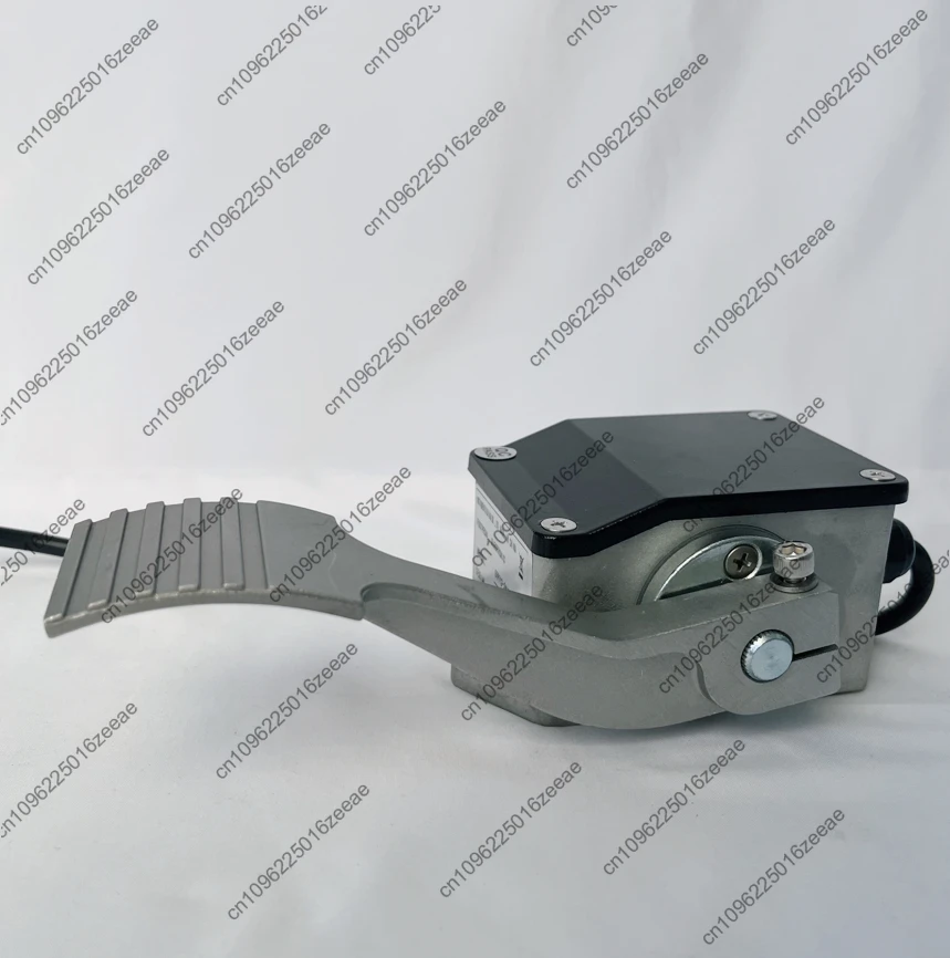 Suitable for Electric Forklift Accessories Electronic Throttle Pedal Eight-Core Seven-Wire Accelerator CURTIS EFP712-2410