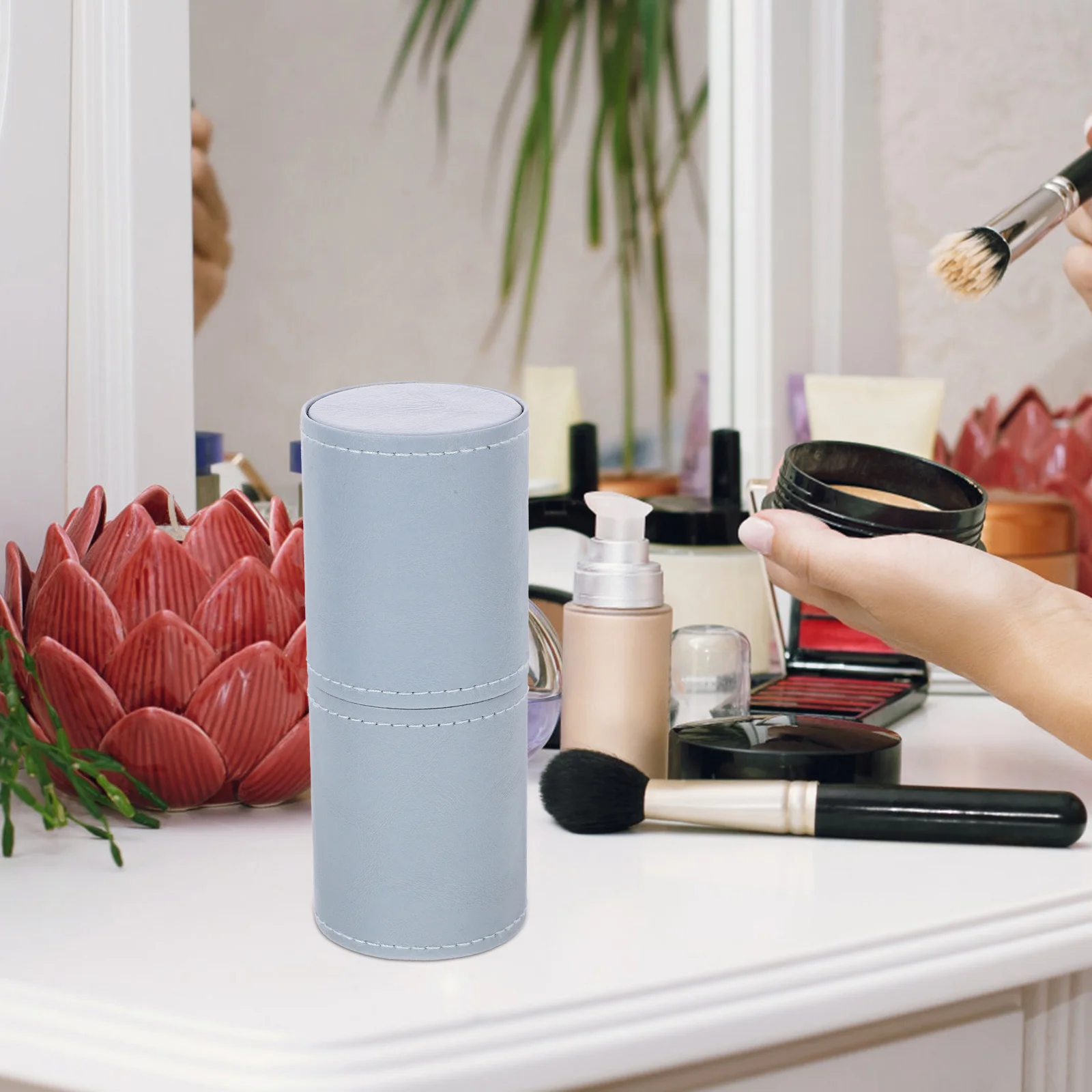 حامل فرشاة أنيق كوب واسع من البولي يوريثان لفرش المكياج وأقلام الكتابة وأدوات التهيأ المكتبية مرتبة