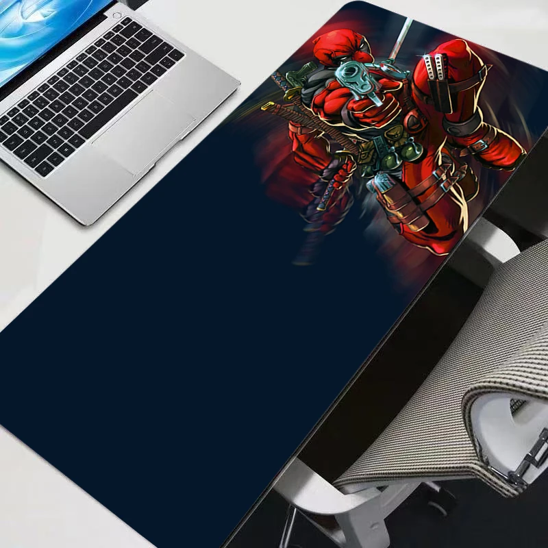 Tappetini per mouse Anime Deadpool Mousepad Tappetino per mouse da ufficio Tappetino per mouse da gioco per la casa Tappetino per tastiera antiscivolo per computer Tappetino per mouse per PC Nuovo tappetino da tavolo