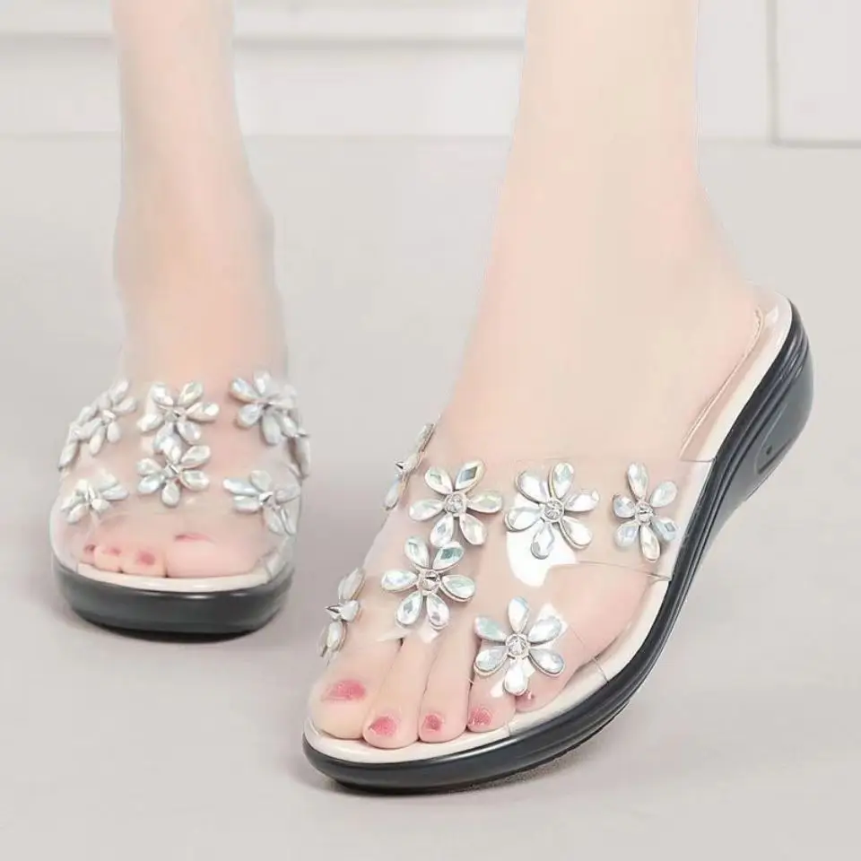 2024 Summer New Woman's One Word Hollow Wedges Crystal Slipper Soft Sole Non Slip Outdoor Beach Slippers Sandals