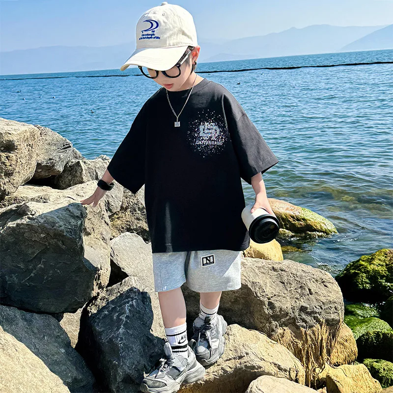 

Baby Boys Top Boys Summer Short Sleeve T-shirt 2024 New Children Summer Black Cotton Blazer Boys Loose T-shirt Fashion Top