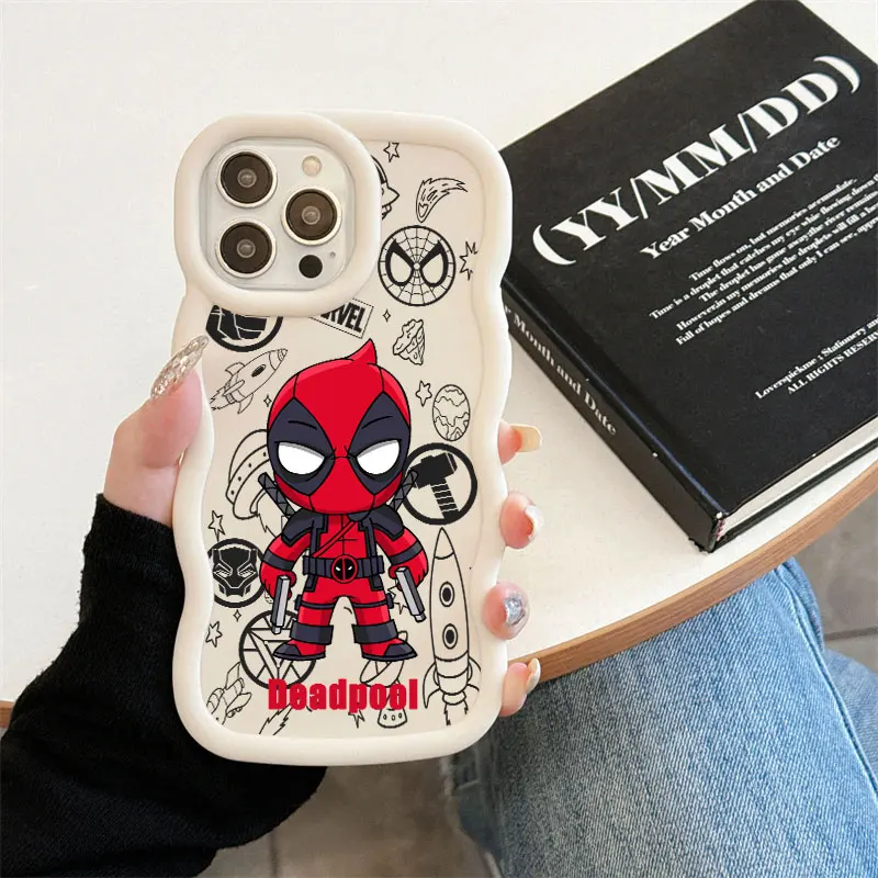 Funda de Teléfono con Diseño de Deadpool y Hulk de Marvel para iPhone 17E 11 12 13 14 15 16 17 Pro Max 16e Air 13 Plus, con Borde Ondulado y Color Caramelo