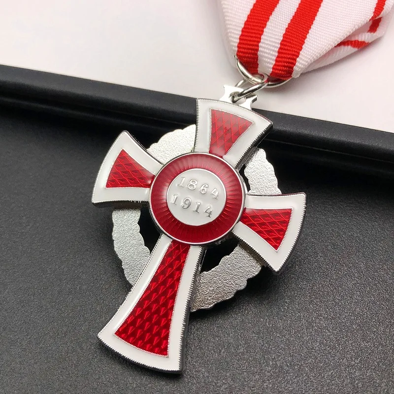 Austro-Hungarian silver-plated oak leaf wreath Red Cross badge pendant, replica badge