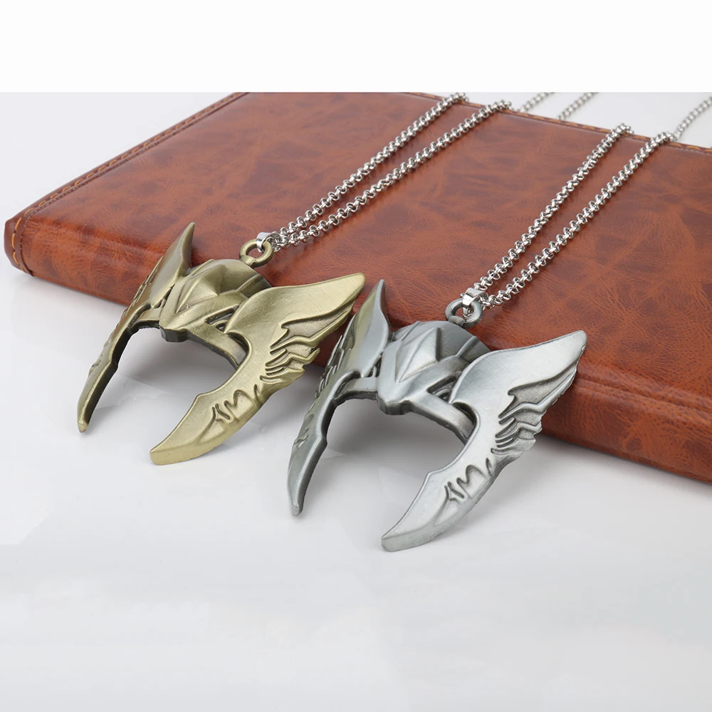Mini 3D casco portachiavi collana film figura Loki stesso Design lega di metallo portachiavi gioielli carino Cosplay puntelli gioielli per i fan