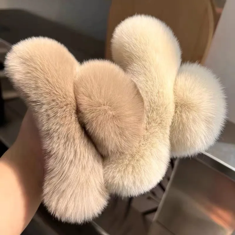 

New Girls Cute Faux Fur Hair Claw Rabbit Hair Temperament Large Back Head Clip Hairpin Plush Hair Scratching Ponytail Hair Claw