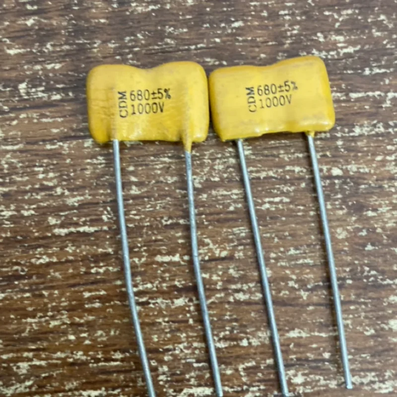 

2PCS 680PF 1000V CDM Silver mica capacitor 1000V 680PF 681 P=10MM