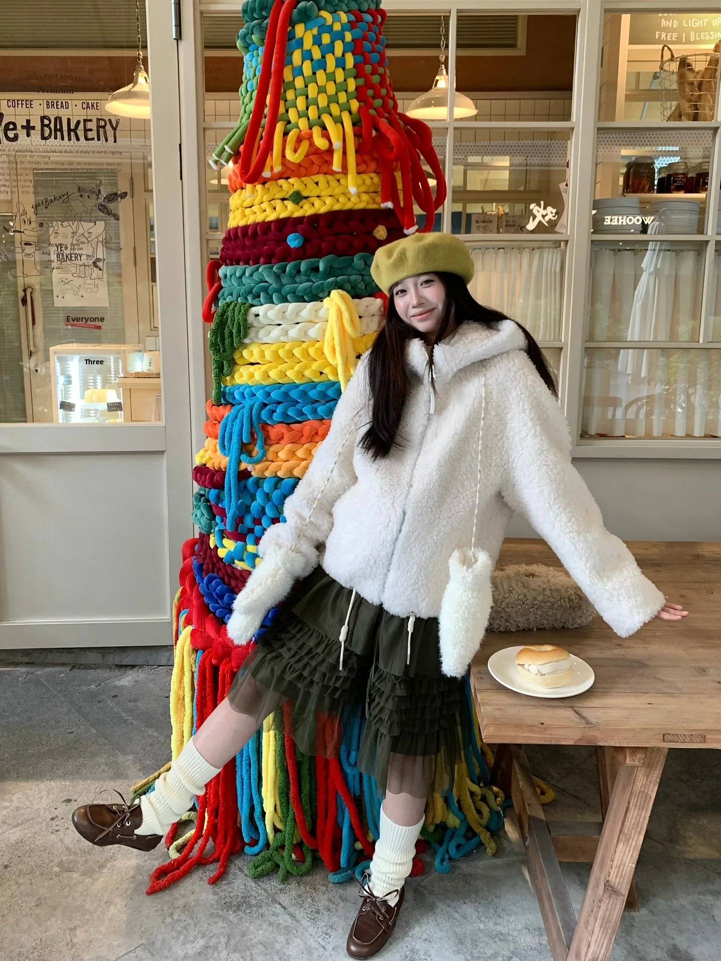 ハニーピーチガール フード付きラムファージャケット レディース 2025秋冬新作 スレアリングコート レザーファー カジュアル ルーズフィット